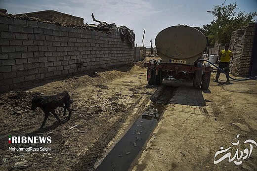 آبرسانی تانکرهای ارتش به روستاهای دشت آزادگان اهواز